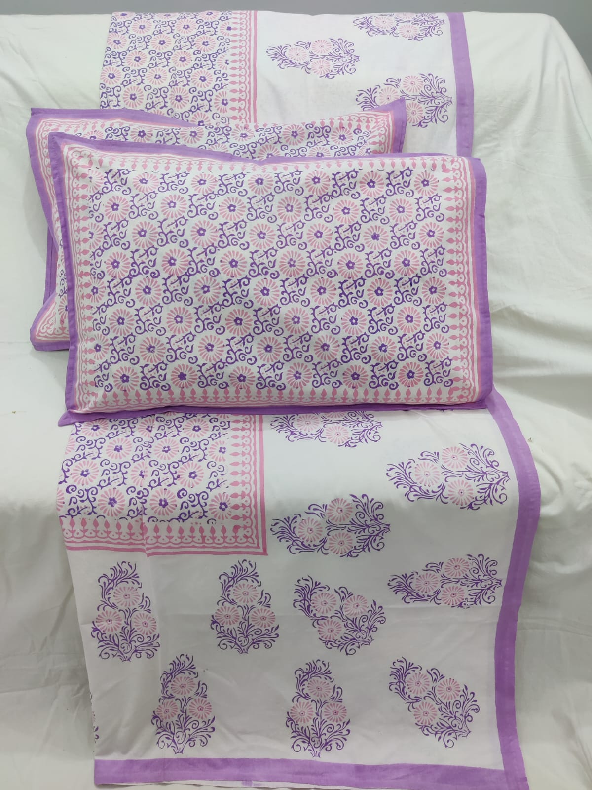 100%Pure cotton hand block designer bedsheet with 2 pillow cover