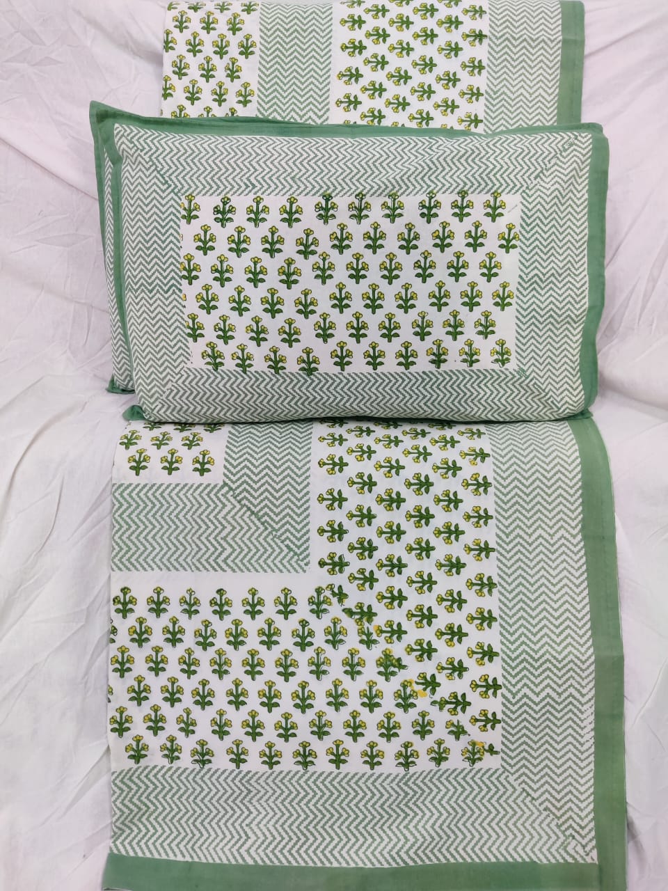 100%Pure cotton hand block designer bedsheet with 2 pillow cover