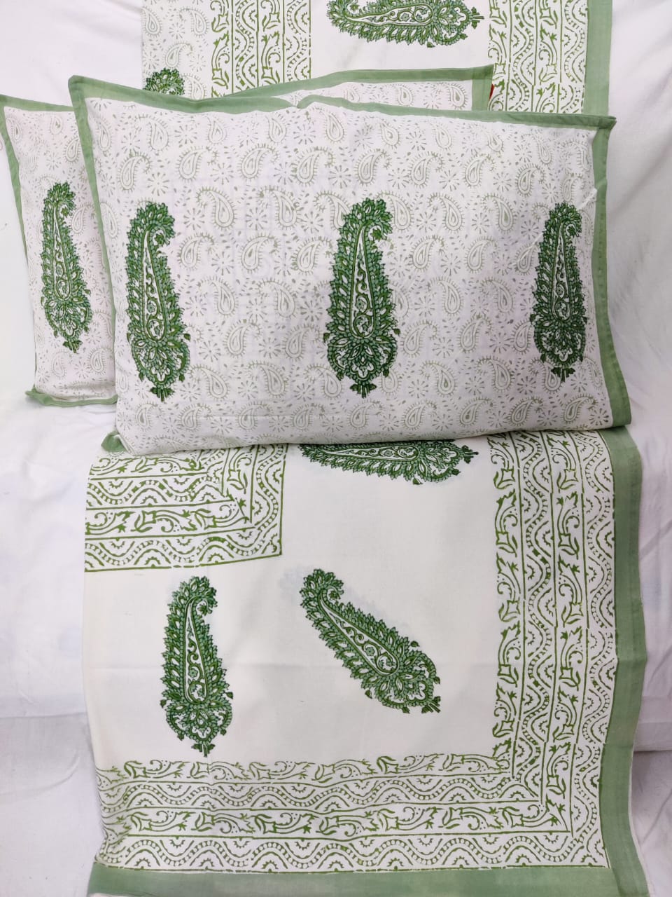 100%Pure cotton hand block designer bedsheet with 2 pillow cover